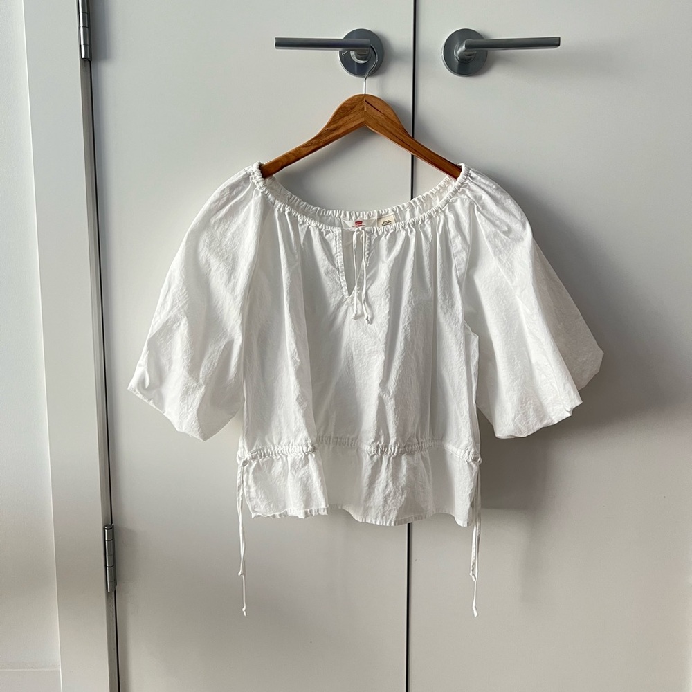 LEVI’S | Puff sleeve blouse with side tie detail